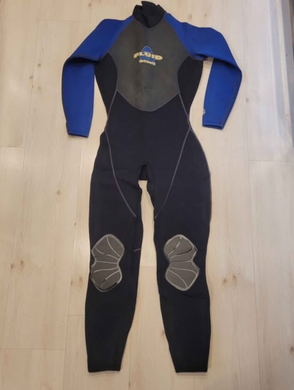 Bodyglove Womens Full Wetsuit Size 9/10 3.2 mm Black Blue wet suit